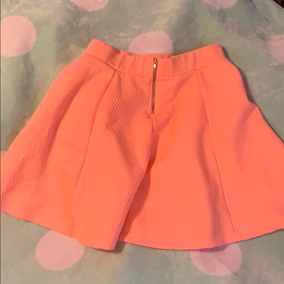 Skirt - Picture 2 of 2